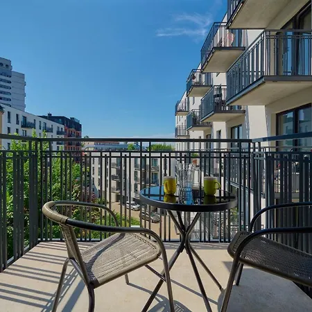 City Center Mirrors Apartment With Parking By Noclegi Renters Wrocław Zewnętrze zdjęcie