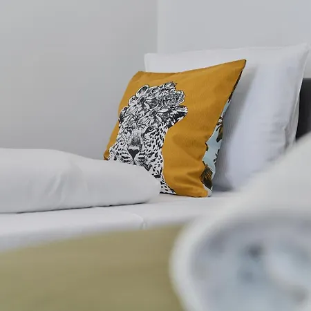 City Center Mirrors Apartment With Parking By Noclegi Renters Wrocław Zewnętrze zdjęcie