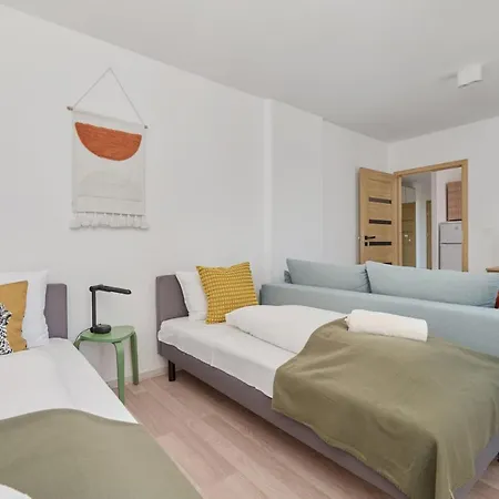 City Center Mirrors Apartment With Parking By Noclegi Renters Wrocław Zewnętrze zdjęcie