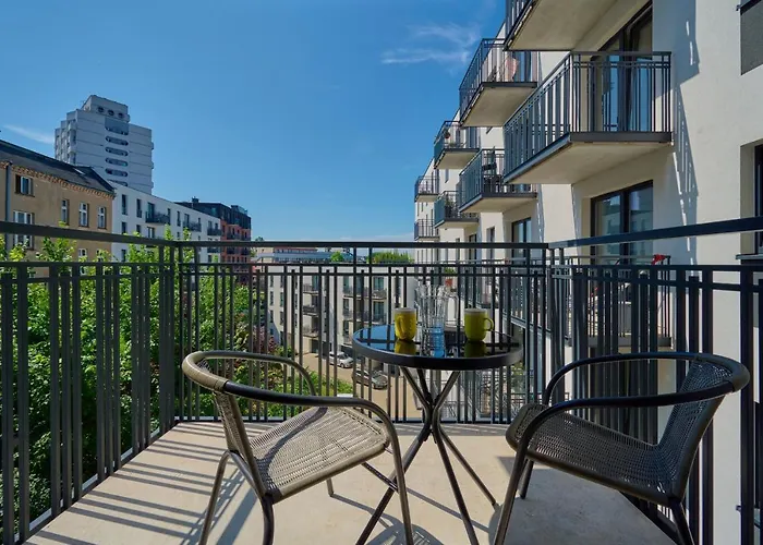 City Center Mirrors Apartment With Parking By Noclegi Renters