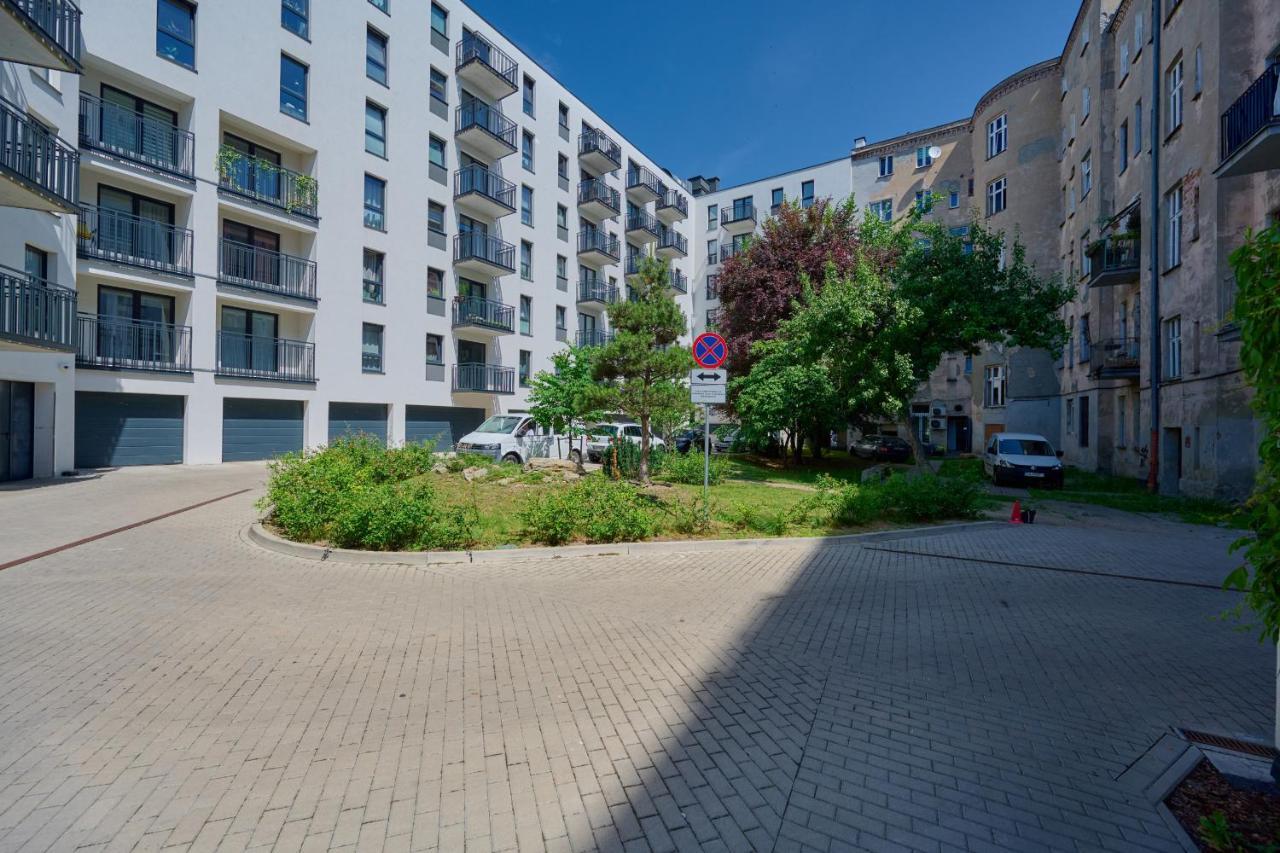 Apartament Center Mirrors With Parking By Renters Wrocław